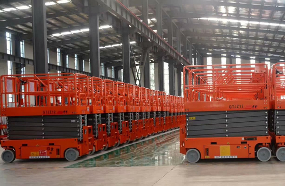 O móbil telescópico elétrico do trabalho aéreo Scissor o peso da carga do CE 4m -14m 300kg 500kg dos caminhões de elevador